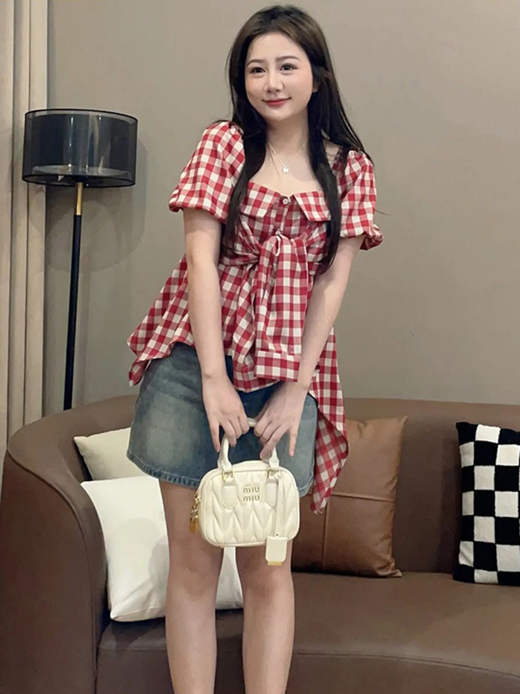 Plus Size Women's Irregular Hem Plaid Shirt - Slimming Youthful Blouse for a Unique 90s Inspired Outfit Plus Size Women's Irregular Hem Plaid Shirt - Slimming Youthful Blouse for a Unique 90s Inspired Outfit