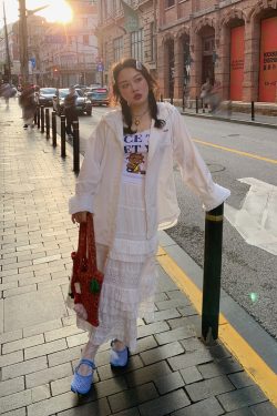 Plus Size Women's Lace Cake Skirt - Mid-Length White Skirt for Spring & Autumn, Stylish Half-Length Design