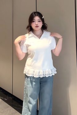 Plus-Size Women's Lace Patchwork Bow Short-Sleeve T-Shirt - Summer Sweet Slimming Lapel Top for Curvy Girls