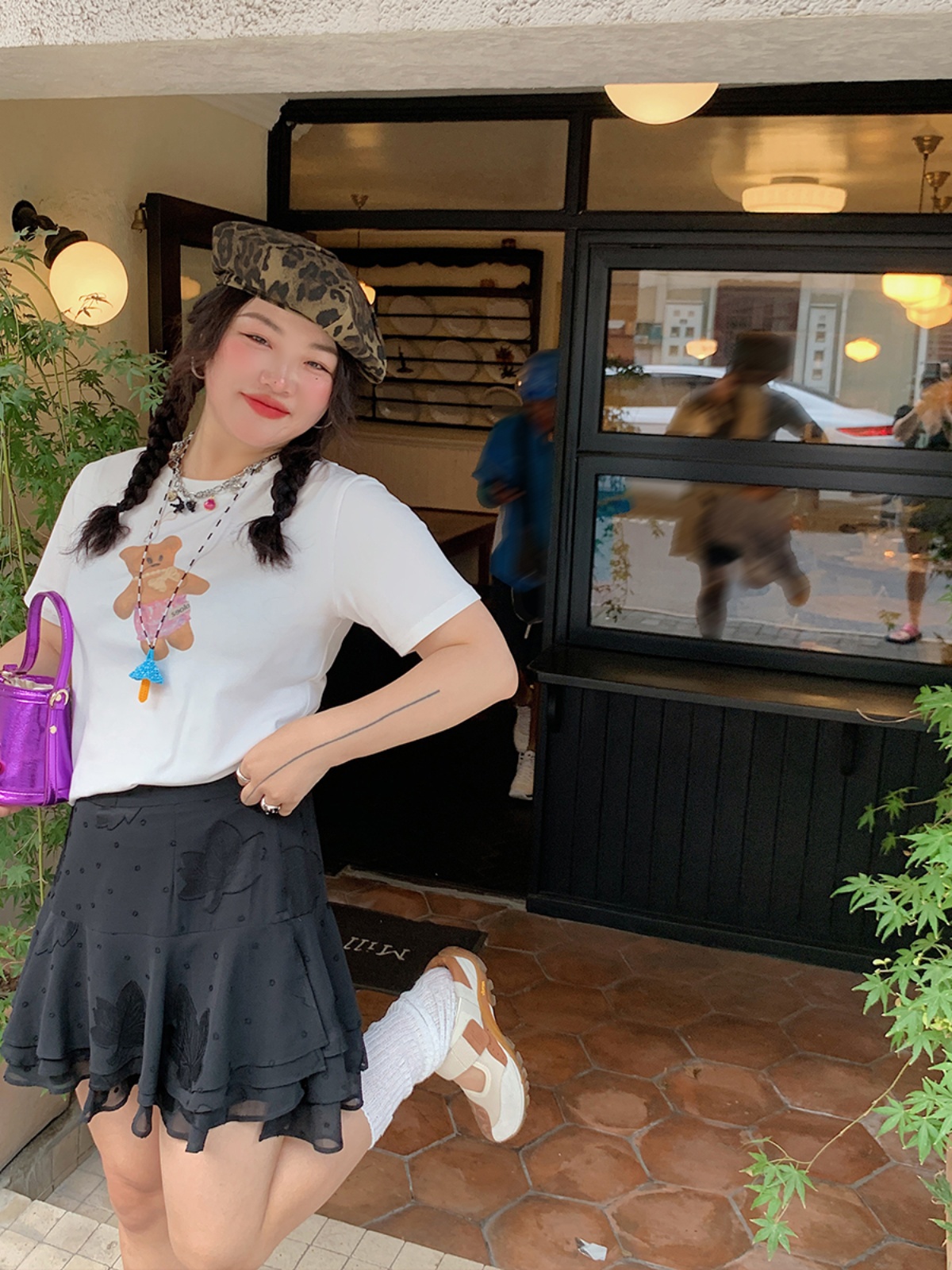 Plus Size Women's Little Bear Short Sleeve T-Shirt - 2025 New White Base Layer Top, Casual Korean Style Fashion Plus Size Women's Little Bear Short Sleeve T-Shirt - 2025 New White Base Layer Top, Casual Korean Style Fashion