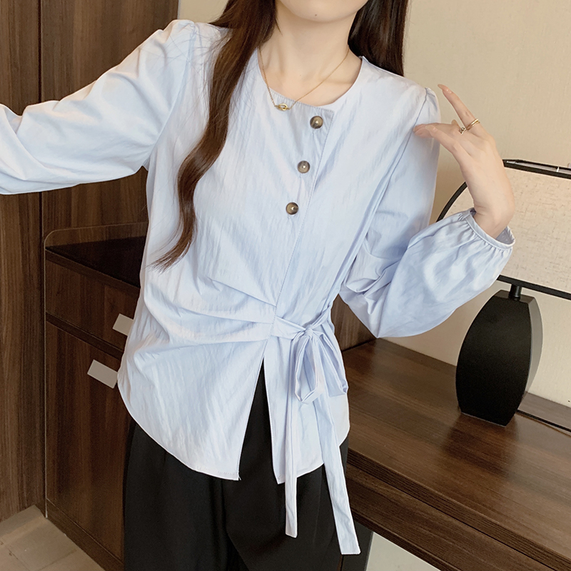 Plus-Size Women's Long Sleeve Shirt - French Design, Irregular Waist, Flattering Spring Top for Curvy Figures, Chic Fashion. Plus-Size Women's Long Sleeve Shirt - French Design, Irregular Waist, Flattering Spring Top for Curvy Figures, Chic Fashion.