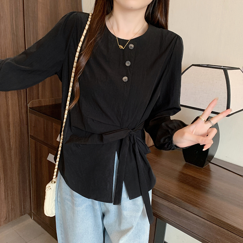 Plus-Size Women's Long Sleeve Shirt - French Design, Irregular Waist, Flattering Spring Top for Curvy Figures, Chic Fashion. Plus-Size Women's Long Sleeve Shirt - French Design, Irregular Waist, Flattering Spring Top for Curvy Figures, Chic Fashion.