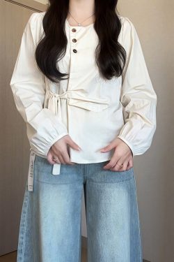 Plus-Size Women's Long Sleeve Shirt - French Design, Irregular Waist, Flattering Spring Top for Curvy Figures, Chic Fashion.