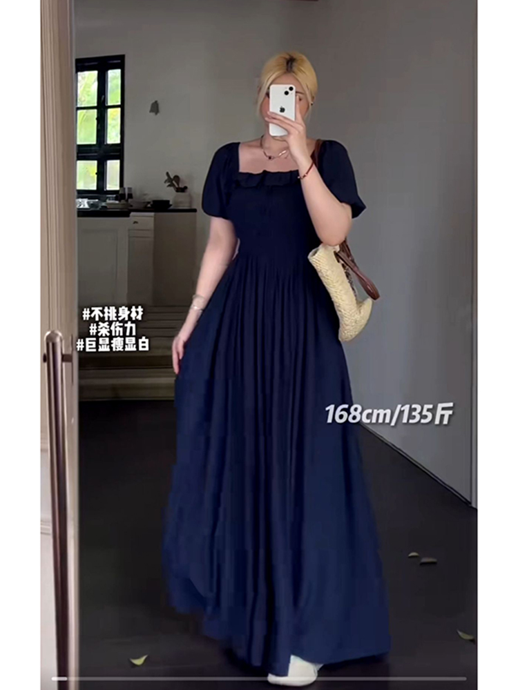 Plus-Size Women's Long Summer Dress with Slimming Effect, French Style Square Neck and Puff Sleeves, Elegant Curvy Fashion Plus-Size Women's Long Summer Dress with Slimming Effect, French Style Square Neck and Puff Sleeves, Elegant Curvy Fashion