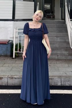 Plus-Size Women's Long Summer Dress with Slimming Effect, French Style Square Neck and Puff Sleeves, Elegant Curvy Fashion