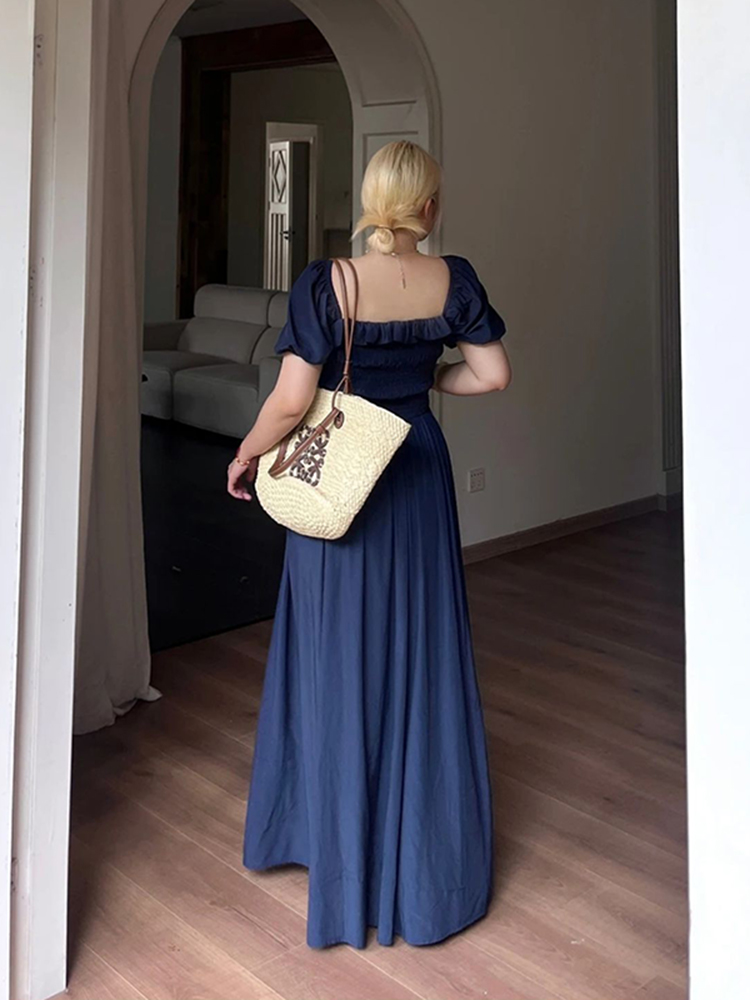 Plus-Size Women's Long Summer Dress with Slimming Effect, French Style Square Neck and Puff Sleeves, Elegant Curvy Fashion Plus-Size Women's Long Summer Dress with Slimming Effect, French Style Square Neck and Puff Sleeves, Elegant Curvy Fashion