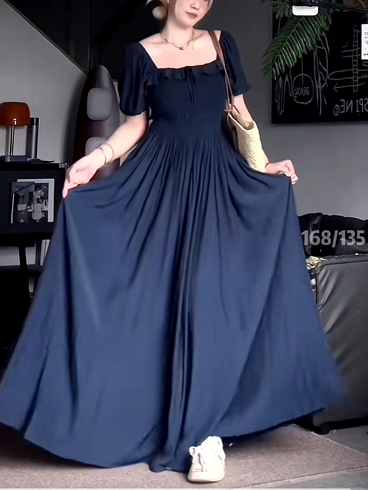Plus-Size Women's Long Summer Dress with Slimming Effect, French Style Square Neck and Puff Sleeves, Elegant Curvy Fashion Plus-Size Women's Long Summer Dress with Slimming Effect, French Style Square Neck and Puff Sleeves, Elegant Curvy Fashion