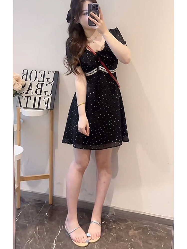 Plus-Size Women's Polka Dot Slimming Dress, Short Sleeve Summer Style, High-End French Temperament, Chic and Stylish for Everyday Wear Plus-Size Women's Polka Dot Slimming Dress, Short Sleeve Summer Style, High-End French Temperament, Chic and Stylish for Everyday Wear