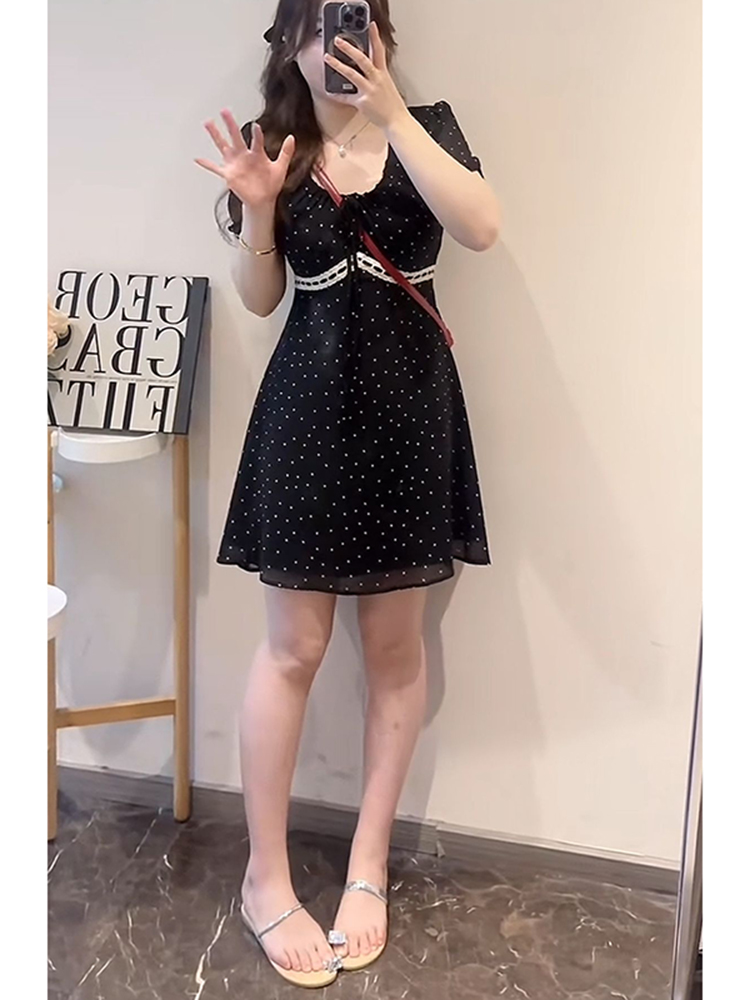 Plus-Size Women's Polka Dot Slimming Dress, Short Sleeve Summer Style, High-End French Temperament, Chic and Stylish for Everyday Wear Plus-Size Women's Polka Dot Slimming Dress, Short Sleeve Summer Style, High-End French Temperament, Chic and Stylish for Everyday Wear