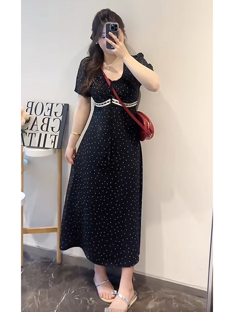 Plus-Size Women's Polka Dot Slimming Dress, Short Sleeve Summer Style, High-End French Temperament, Chic and Stylish for Everyday Wear Plus-Size Women's Polka Dot Slimming Dress, Short Sleeve Summer Style, High-End French Temperament, Chic and Stylish for Everyday Wear