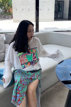 Plus Size Women's Printed Long Sleeve Sun Protection T-Shirt - Summer 2025 Loose Slimming Style in White - Trendy and Comfortable