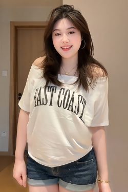 Plus-Size Women's Retro Letter Print Short-Sleeve T-Shirt - 2025 Summer Slanted Shoulder Top for Curvy Fashionistas