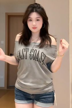 Plus-Size Women's Retro Letter Print Short-Sleeve T-Shirt - 2025 Summer Slanted Shoulder Top for Curvy Fashionistas