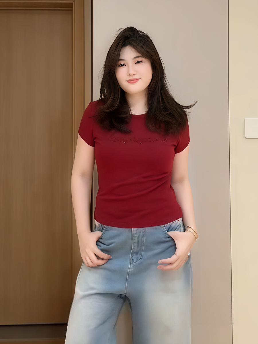 Plus-Size Women's Rhinestone Letter Cropped T-Shirt, American Style Slim Fit Short Sleeve Top for Summer Casual Wear Plus-Size Women's Rhinestone Letter Cropped T-Shirt, American Style Slim Fit Short Sleeve Top for Summer Casual Wear