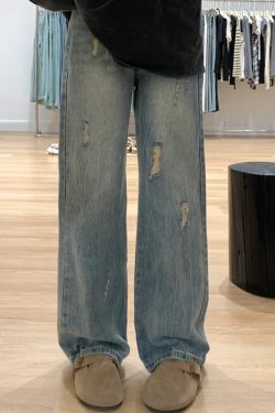 Plus-Size Women's Ripped Wide Leg Jeans for Pear-Shaped Bodies, Loose Straight Fit, Casual Y2K Style