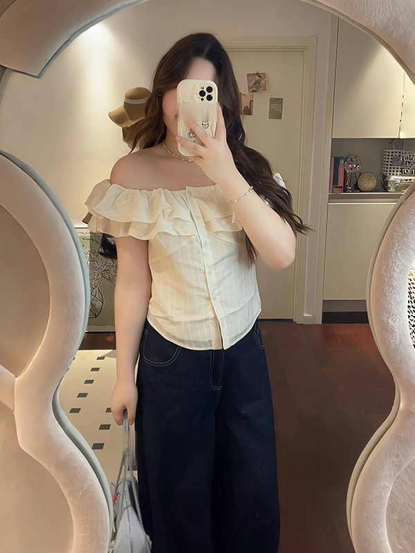 Plus Size Women's Ruffled Off-Shoulder Short Sleeve Shirt - Flattering Summer Style for Curvy Women Plus Size Women's Ruffled Off-Shoulder Short Sleeve Shirt - Flattering Summer Style for Curvy Women