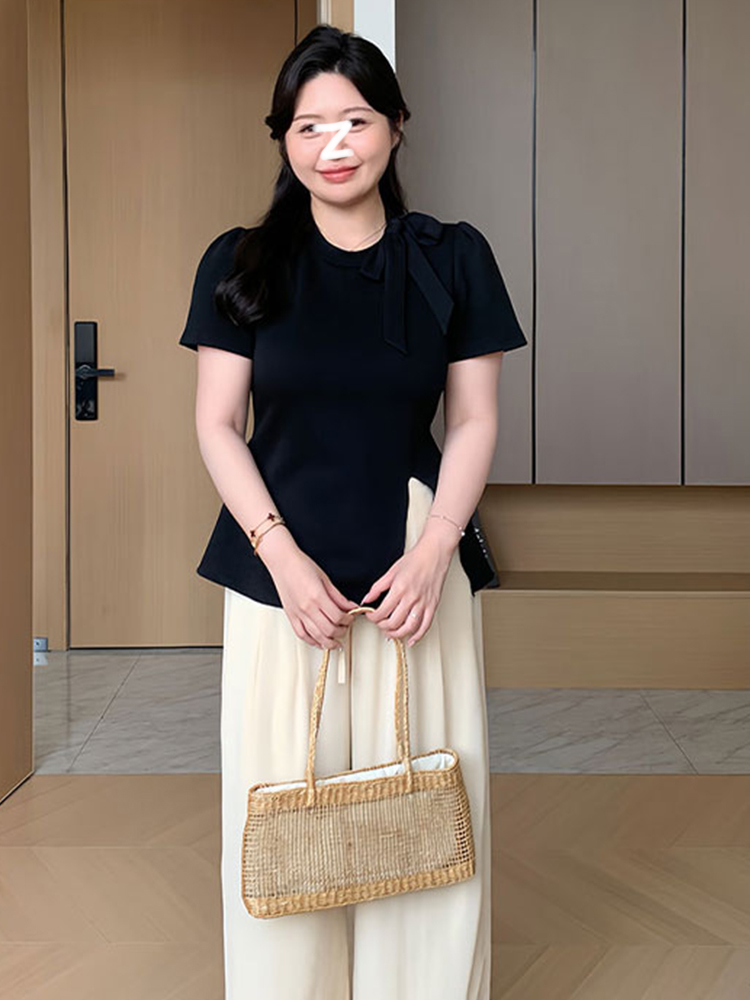 Plus-Size Women's Short Sleeve Irregular Split T-Shirt - Trendy Summer Top for Curvy Figures Plus-Size Women's Short Sleeve Irregular Split T-Shirt - Trendy Summer Top for Curvy Figures