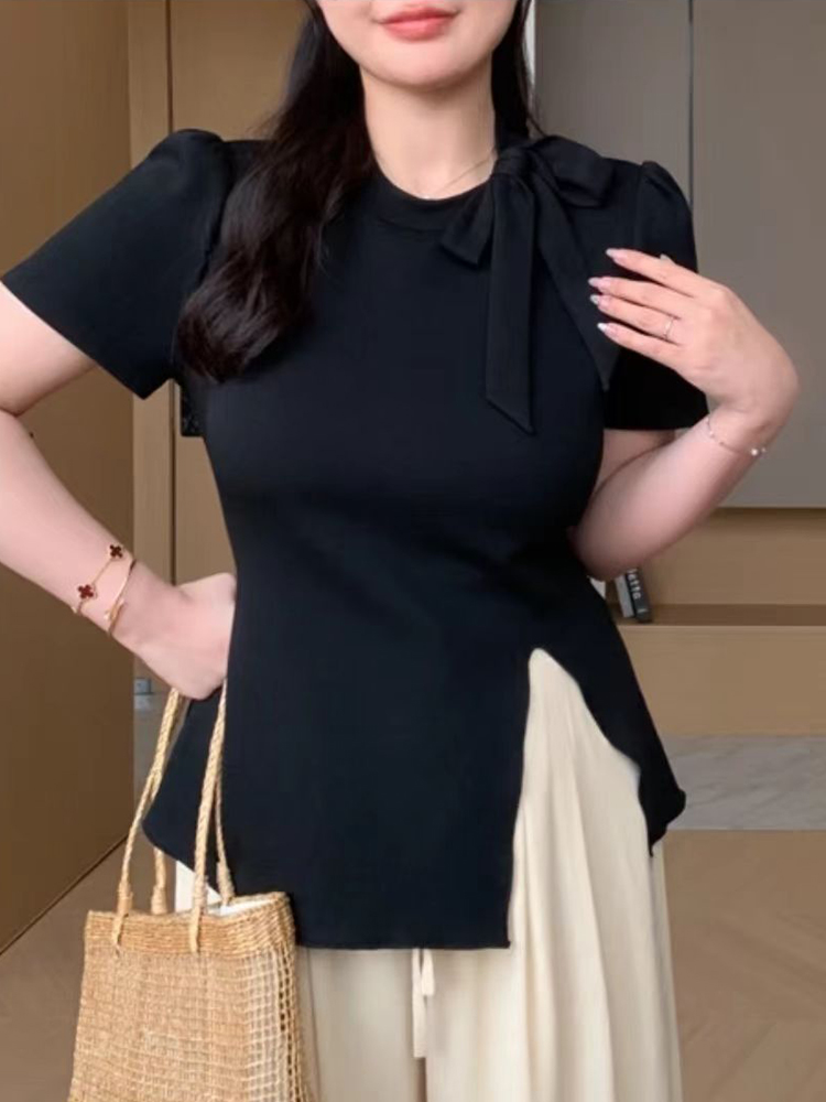 Plus-Size Women's Short Sleeve Irregular Split T-Shirt - Trendy Summer Top for Curvy Figures Plus-Size Women's Short Sleeve Irregular Split T-Shirt - Trendy Summer Top for Curvy Figures