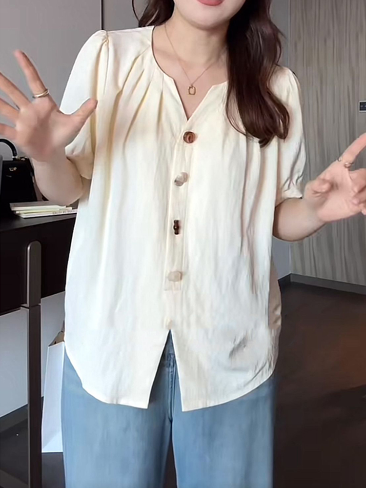 Plus Size Women's Short Sleeve Slimming Casual Blouse - Versatile Design, Covers Belly, Flattering Fit for Curvy Figures Plus Size Women's Short Sleeve Slimming Casual Blouse - Versatile Design, Covers Belly, Flattering Fit for Curvy Figures