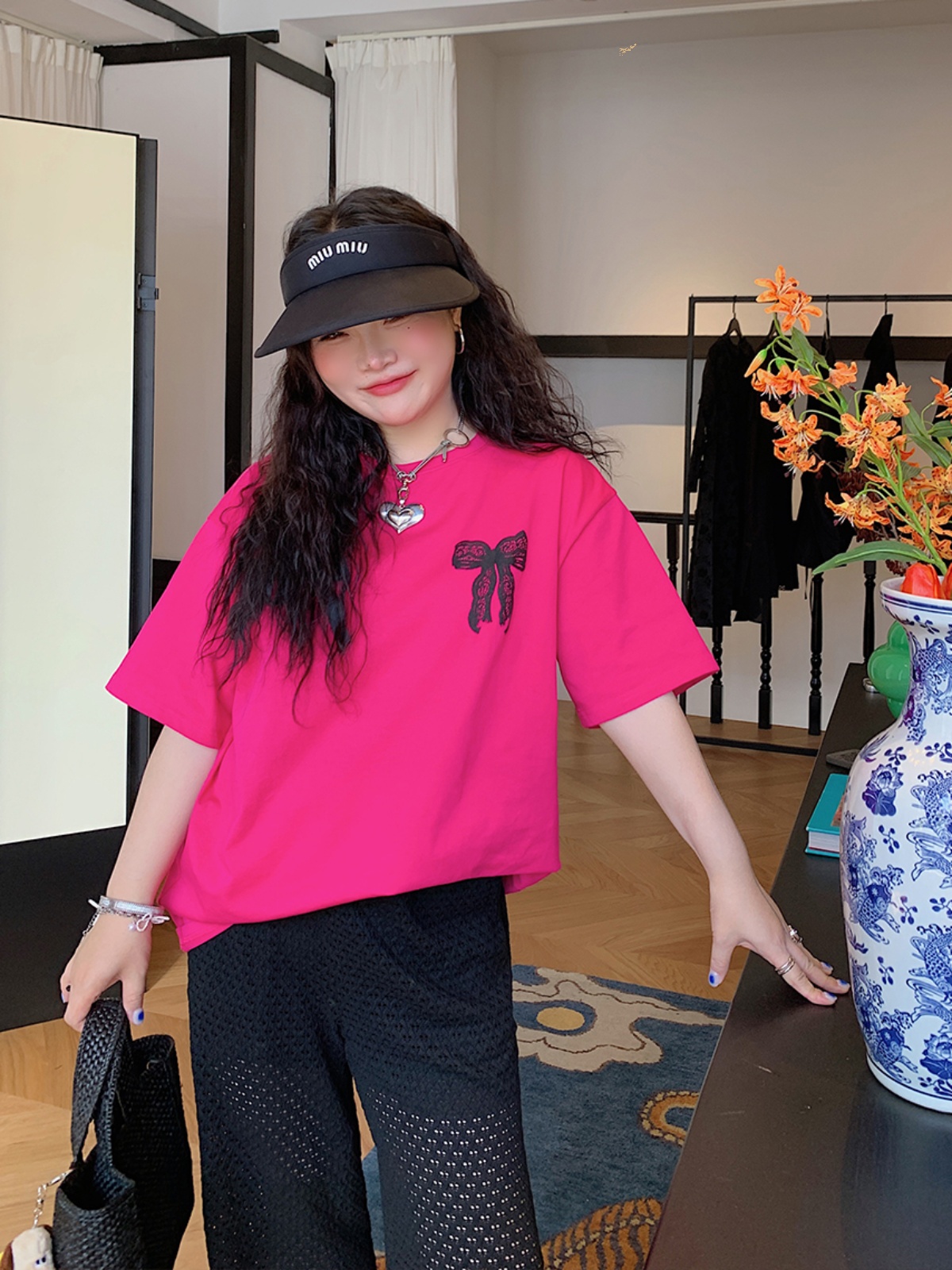 Plus Size Women's Short Sleeve T-Shirt, Summer 2025 Loose Fit Top, Flattering Belly-Covering Design, Casual Everyday Wear Plus Size Women's Short Sleeve T-Shirt, Summer 2025 Loose Fit Top, Flattering Belly-Covering Design, Casual Everyday Wear