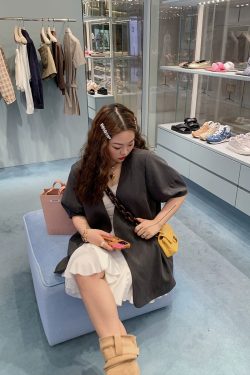 Plus-Size Women's Short-Sleeved Blazer, No Collar, Thin Summer Suit Jacket in Gray - High-End Quality Fashion Outerwear