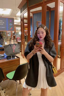 Plus-Size Women's Short-Sleeved Blazer, No Collar, Thin Summer Suit Jacket in Gray - High-End Quality Fashion Outerwear