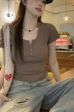 Plus-Size Women's Slim-Fit Short Sleeve T-Shirt - 2025 Summer Versatile Basic Top for Curvy Style