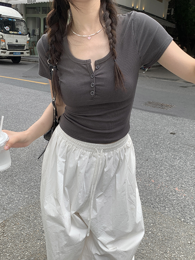 Plus-Size Women's Slim-Fit Short Sleeve T-Shirt - 2025 Summer Versatile Basic Top for Curvy Style Plus-Size Women's Slim-Fit Short Sleeve T-Shirt - 2025 Summer Versatile Basic Top for Curvy Style