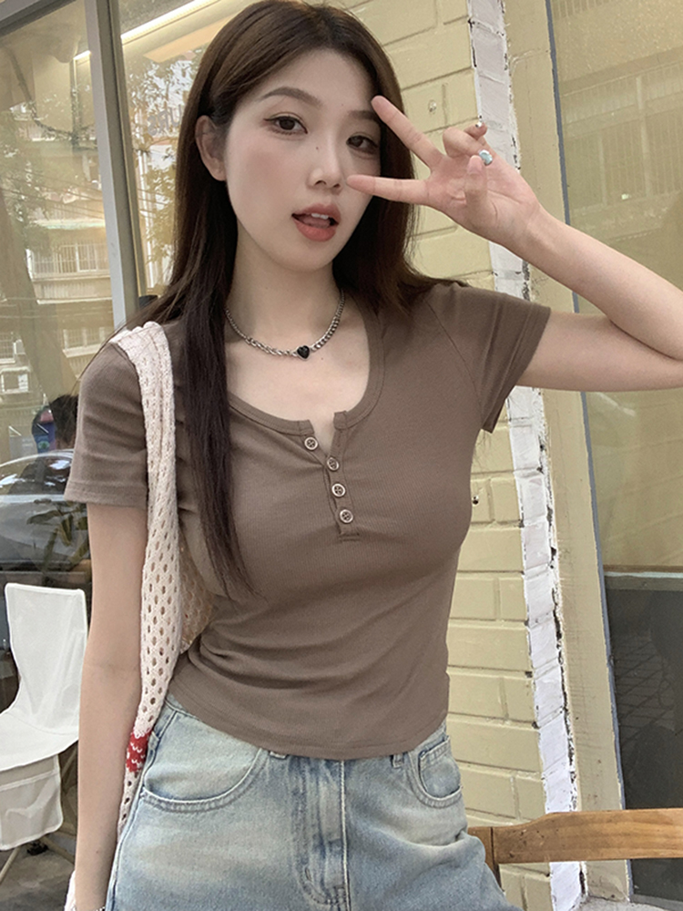 Plus-Size Women's Slim-Fit Short Sleeve T-Shirt - 2025 Summer Versatile Basic Top for Curvy Style Plus-Size Women's Slim-Fit Short Sleeve T-Shirt - 2025 Summer Versatile Basic Top for Curvy Style