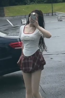 Plus-Size Women's Slim Fit Summer T-Shirt, Versatile Short Sleeve Top for Curvy Girls, American Hot Girl Style