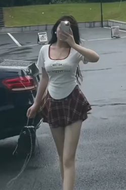 Plus-Size Women's Slim Fit Summer T-Shirt, Versatile Short Sleeve Top for Curvy Girls, American Hot Girl Style