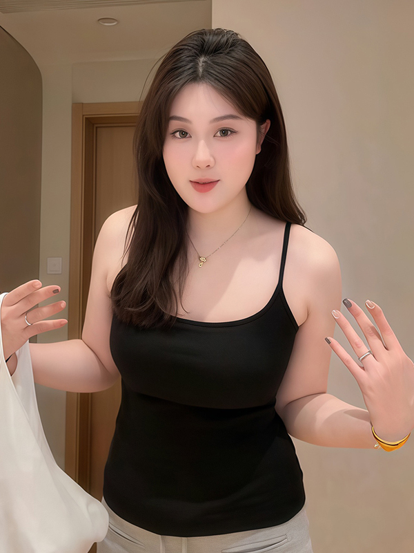 Plus-Size Women's Solid Color Camisole Summer Top, Slim Fit, Flattering Design, Tummy-Covering, Perfect for Curvy Styles Plus-Size Women's Solid Color Camisole Summer Top, Slim Fit, Flattering Design, Tummy-Covering, Perfect for Curvy Styles