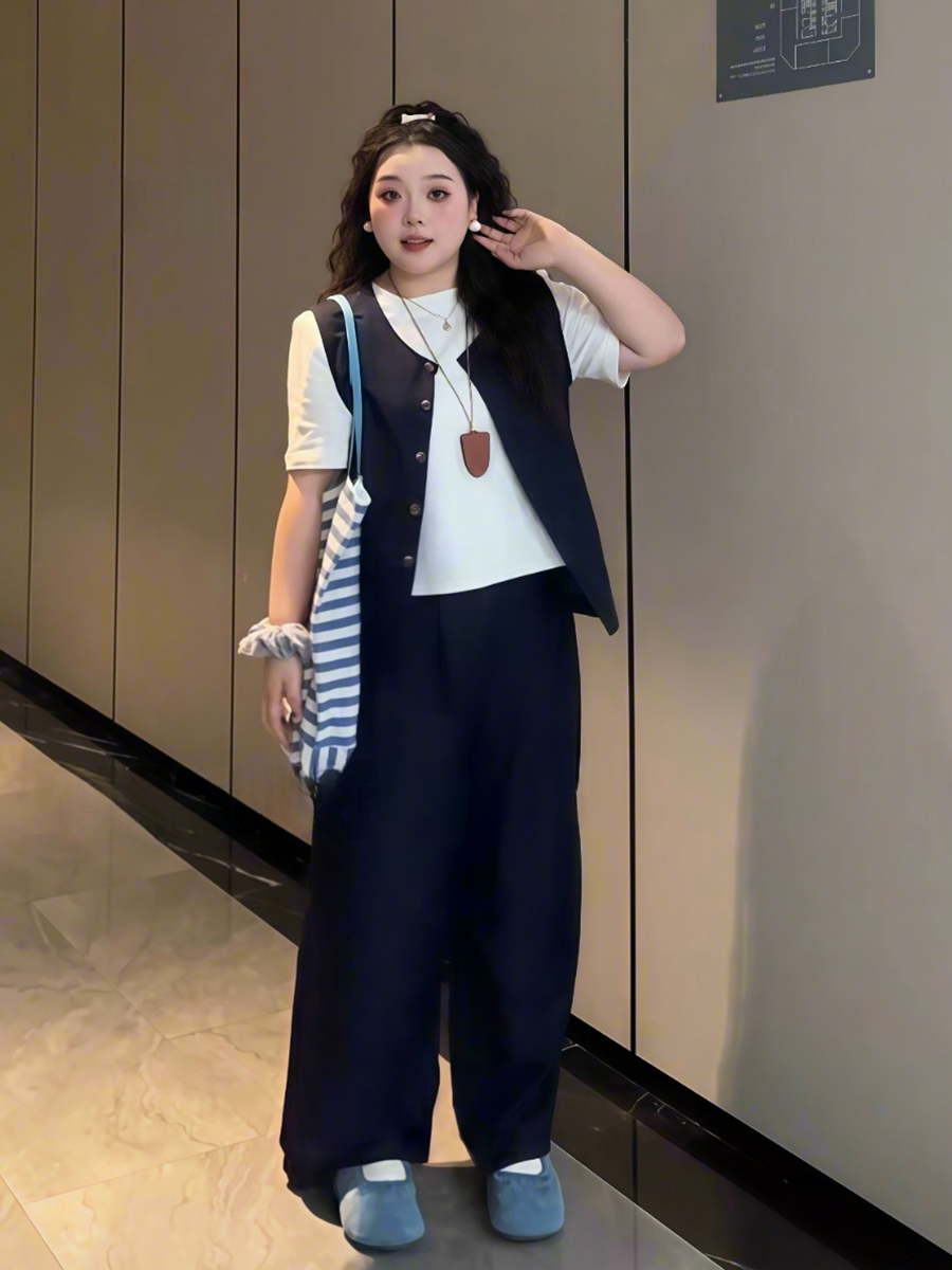 Plus-Size Women's Solid Color Short-Sleeve T-Shirt & Wide-Leg Pants Three-Piece Set - Versatile Summer Fashion Ensemble Plus-Size Women's Solid Color Short-Sleeve T-Shirt & Wide-Leg Pants Three-Piece Set - Versatile Summer Fashion Ensemble