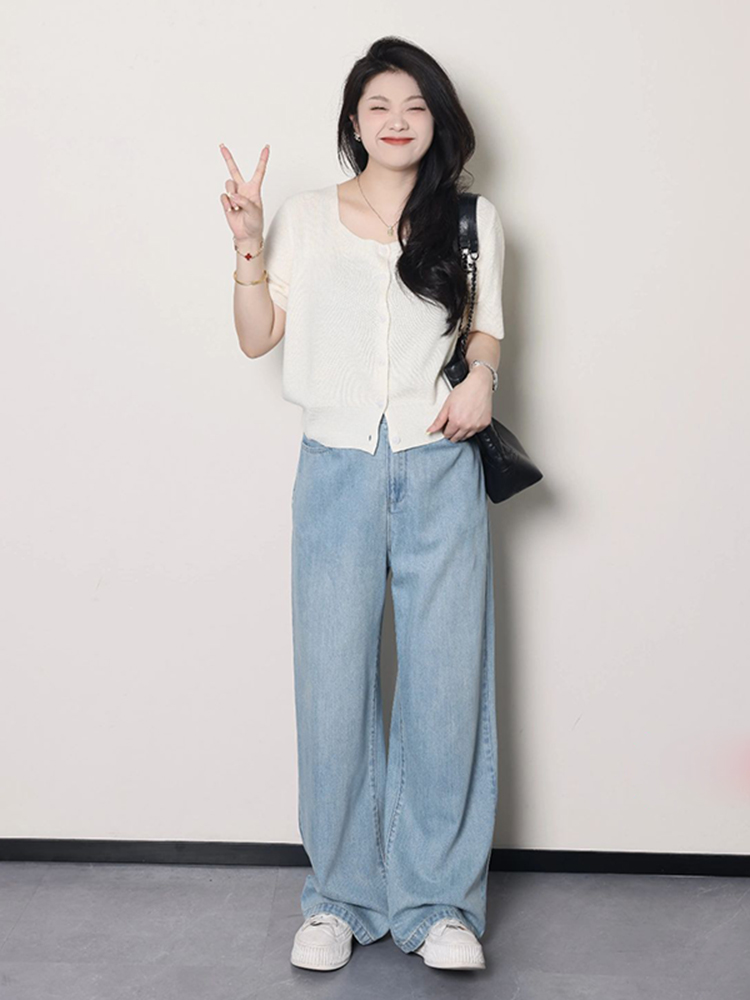 Plus Size Women's Summer Short Sleeve Ice Silk Knitted Top - Flattering Square Neck French Style Blouse for Curvy Figures Plus Size Women's Summer Short Sleeve Ice Silk Knitted Top - Flattering Square Neck French Style Blouse for Curvy Figures