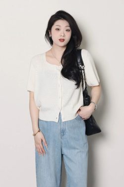 Plus Size Women's Summer Short Sleeve Ice Silk Knitted Top - Flattering Square Neck French Style Blouse for Curvy Figures