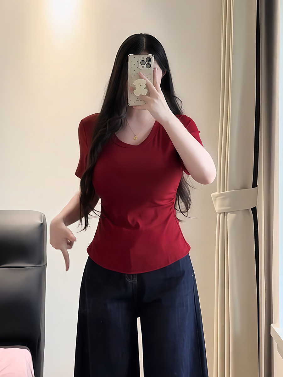 Plus-Size Women's U-Neck Curved Hem Short Sleeve T-Shirt - Summer Pleated Waist Design for a Slimming Effect - Flattering Fit for Curvy Figures Plus-Size Women's U-Neck Curved Hem Short Sleeve T-Shirt - Summer Pleated Waist Design for a Slimming Effect - Flattering Fit for Curvy Figures