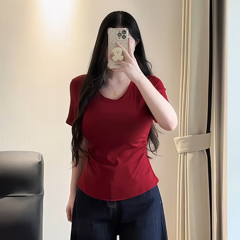 Plus-Size Women's U-Neck Curved Hem Short Sleeve T-Shirt - Summer Pleated Waist Design for a Slimming Effect - Flattering Fit for Curvy Figures Plus-Size Women's U-Neck Curved Hem Short Sleeve T-Shirt - Summer Pleated Waist Design for a Slimming Effect - Flattering Fit for Curvy Figures