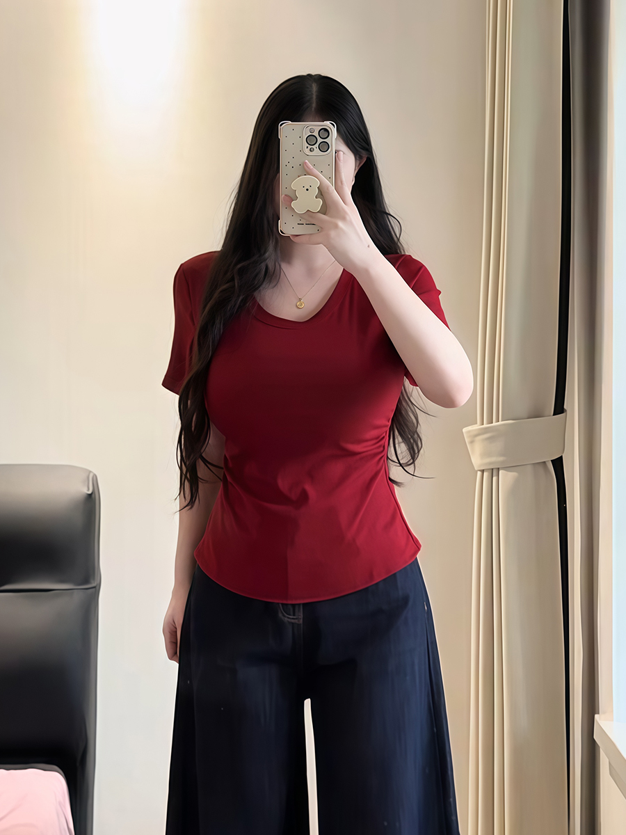 Plus-Size Women's U-Neck Curved Hem Short Sleeve T-Shirt - Summer Pleated Waist Design for a Slimming Effect - Flattering Fit for Curvy Figures Plus-Size Women's U-Neck Curved Hem Short Sleeve T-Shirt - Summer Pleated Waist Design for a Slimming Effect - Flattering Fit for Curvy Figures