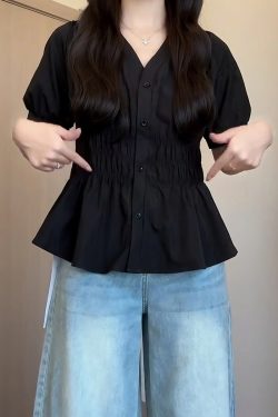 Plus-Size Women's V-Neck Waist-Cinching Pleated Short Sleeve Top - Flattering Summer Shirt for Curvy Figures, Stylish and Youthful Design