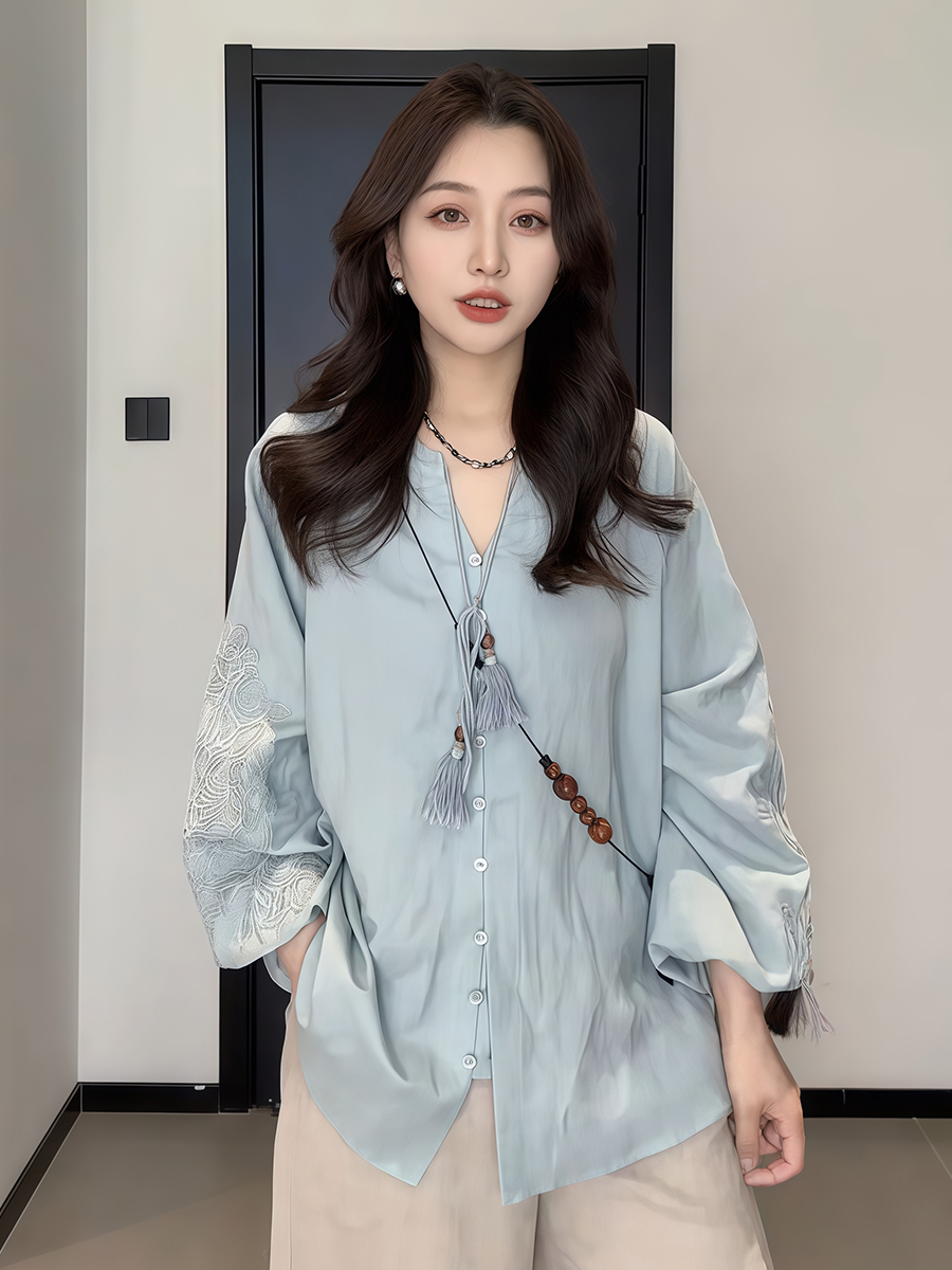 Plus-Size Women's Vintage Embroidered V-Neck Shirt - Loose, Flattering Summer Top for Curvy Figures - Versatile French Style Plus-Size Women's Vintage Embroidered V-Neck Shirt - Loose, Flattering Summer Top for Curvy Figures - Versatile French Style