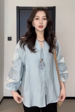 Plus-Size Women's Vintage Embroidered V-Neck Shirt - Loose, Flattering Summer Top for Curvy Figures - Versatile French Style