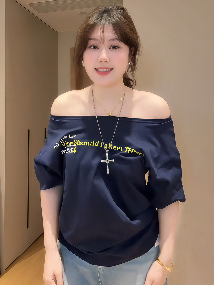 Plus-Size Women's Vintage Off-Shoulder Short Sleeve T-Shirt, Loose-Fitting Summer Top for Curvy Figures, Chic and Slimming Style Plus-Size Women's Vintage Off-Shoulder Short Sleeve T-Shirt, Loose-Fitting Summer Top for Curvy Figures, Chic and Slimming Style