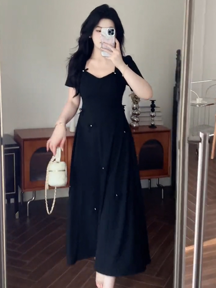 Plus-Size Women's Waist-Cinching Little Black Dress, French Tea Break Style, Summer Collection for Curvy Fashion, Chic Niche Design. Plus-Size Women's Waist-Cinching Little Black Dress, French Tea Break Style, Summer Collection for Curvy Fashion, Chic Niche Design.