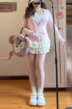 Plus-Size Yoga Jacket - Versatile Slimming Ice Silk Sun Protection Top for Summer Fashion - Lightweight Stylish Outerwear for Curvy Women