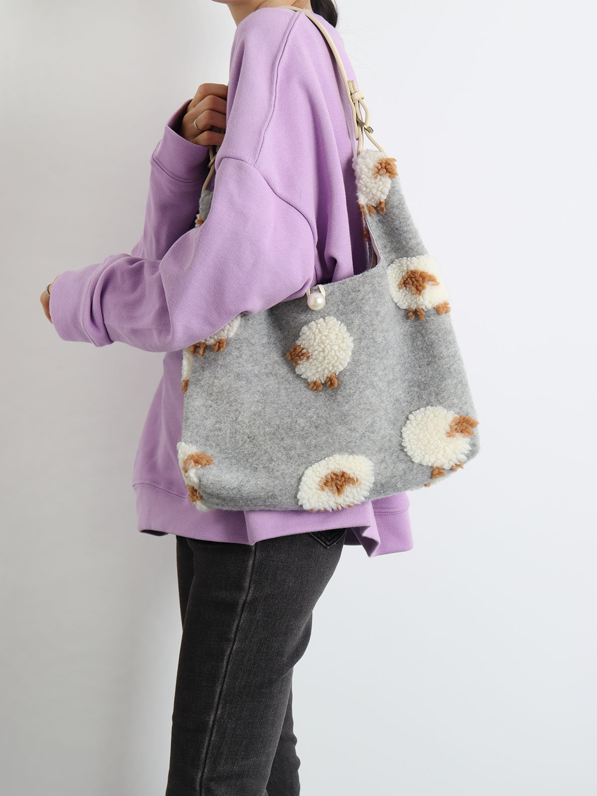 Plush Gray Lamb Tote Bag for Women, Soft and Cute Large Capacity Design, Trendy Niche Style Plush Gray Lamb Tote Bag for Women, Soft and Cute Large Capacity Design, Trendy Niche Style