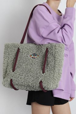 Plush Tote Bag for Women - 2023 Autumn Winter Minimalist Niche Design, Large Capacity High-End Feel Handbag