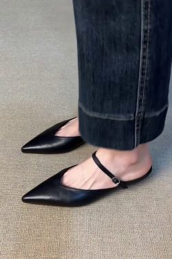 Pointed Thick-Soled Closed-Toe Half Slippers in Sheepskin - French Retro One-Strap Shallow Mouth Mules for Stylish Comfort