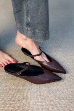 Pointed Thick-Soled Closed-Toe Half Slippers in Sheepskin - French Retro One-Strap Shallow Mouth Mules for Stylish Comfort