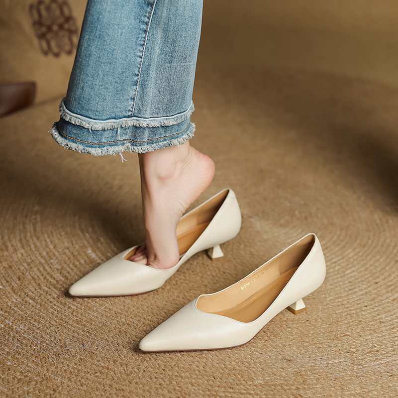 Pointed Toe Apricot Women's High Heels - Elegant Thin Heels for Spring 2025, Versatile Commuter Style, Genuine Leather Pointed Toe Apricot Women's High Heels - Elegant Thin Heels for Spring 2025, Versatile Commuter Style, Genuine Leather