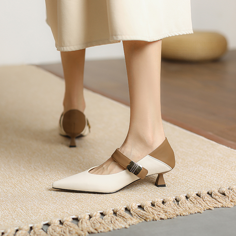 Pointed Toe One-Strap Mary Jane Shoes for Women - Fashionable Slimming Design, Versatile Style, Ideal for 90s and Y2K Looks Pointed Toe One-Strap Mary Jane Shoes for Women - Fashionable Slimming Design, Versatile Style, Ideal for 90s and Y2K Looks